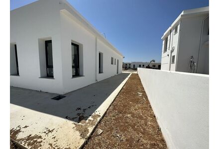 Apartment 3-room 2+1 by the sea in Iskele Cyprus area 120m² 1 floor