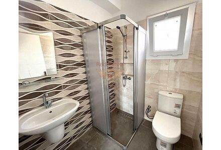 Квартира 3-комнатная 2+1 в центре Кирении площадь 85м²