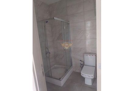 Квартира 3-комнатная 2+1 в центре Кирении площадь 80м²