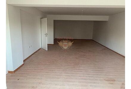 Квартира 5-комнатная 4+1 в центре Кирении площадь 260м²