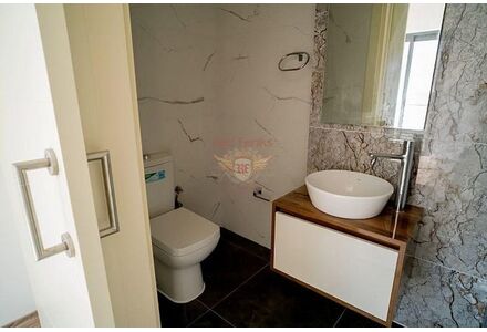 Квартира 4-комнатная 3+1 в центре Кирении площадь 120м²