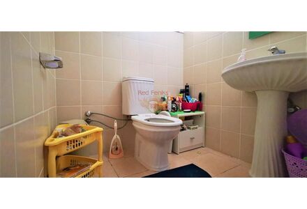 Квартира 4-комнатная 3+1 в центре Кирении площадь 160м²
