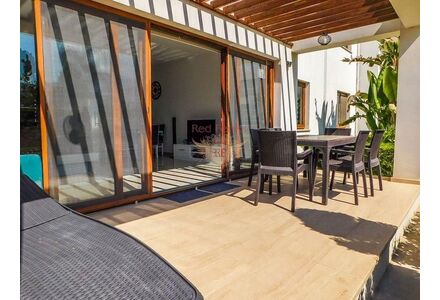 Квартира 3-комнатная 2+1 в центре Кирении площадь 105м²