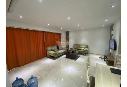 Квартира 3-комнатная 2+1 в центре Кирении площадь 70м²