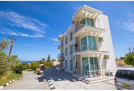 Apartment 2-room 1+1 in the mountains in Alsancak Cyprus area 44m² 2 floor