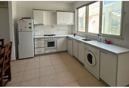 Квартира 4-комнатная 3+1 у моря в Эсентепе площадь 125м²