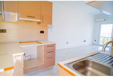 Apartment 3-room 2+1 by the sea in Alsancak Cyprus area 74m² 