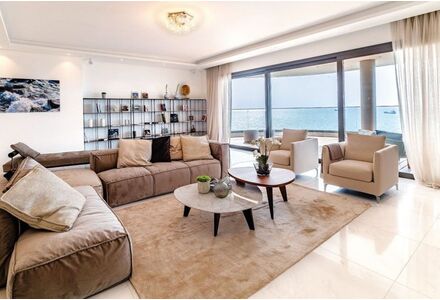 Apartment 1-room 1+1 by the sea in Limassol Cyprus area 79m² 