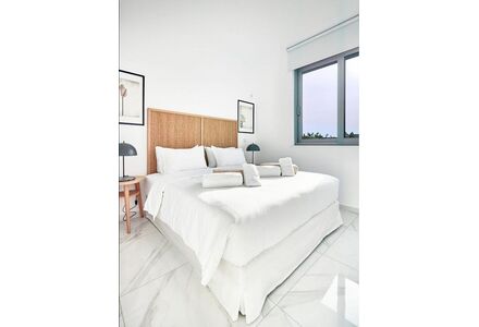 Apartment 1-room 1+0 studio by the sea in Paphos (downtown) (Paphos) Cyprus area 100m² 4 floor