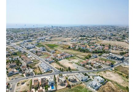 Apartment 1-room 1+0 studio by the sea in Larnaca Cyprus area 82m² 
