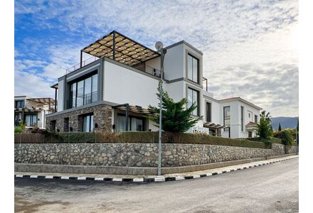 Apartment 3-room 2+1 by the sea in Alsancak Cyprus area 84m² 1 floor