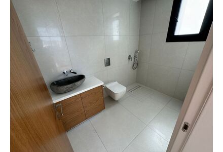 Квартира 3-комнатная 2+1 в Пафосе (центр) площадь 89м² 3 этаж