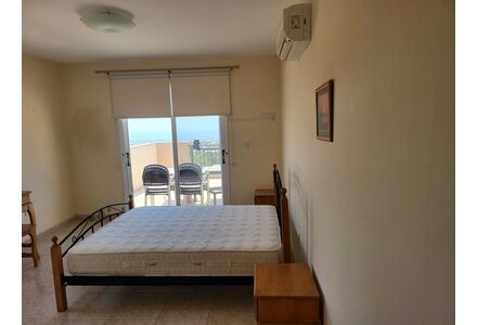Квартира 3-комнатная 2+1 в Пафосе (центр) площадь 80м² 2 этаж