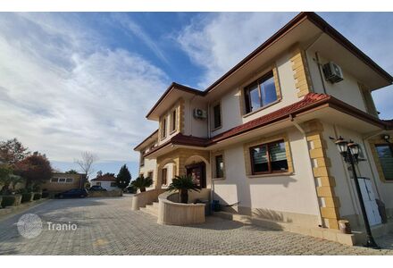 Вилла в центре Кирении площадь 1000м² 2-этажный
