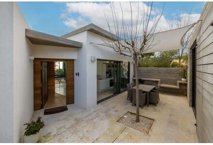 Villa in Paphos (downtown) (Paphos) Cyprus area 136m² 