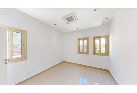 Villa by the sea in Paphos (downtown) (Paphos) Cyprus area 204m² 