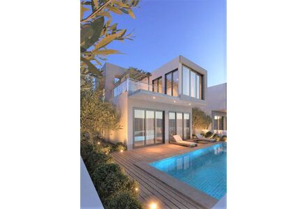 Villa by the sea in Paphos (downtown) (Paphos) Cyprus area 304m² 