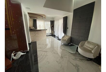 Вилла у моря в Пафосе (центр) (Пафос) площадь 430м² 3-этажный