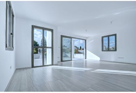 Villa by the sea in Famagusta (downtown) Cyprus area 142m² 2 floors