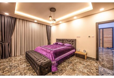 Вилла у моря в центре Кирении площадь 500м²