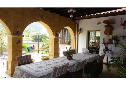 Вилла в центре Кирении площадь 400м²
