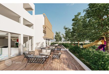 Коммерческая недвижимость в Ларнаке (Ороклини) 2600м²