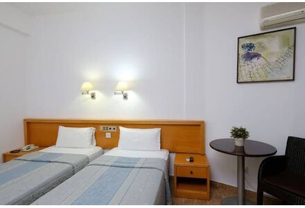 Commercial property in Larnaca (Larnaca) Cyprus 2m² 
