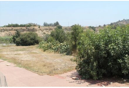 Земля в Лимассоле участок в деревне 300000м²