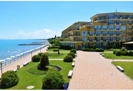 Квартира 3-комнатная 2+1 у моря в Поморие (Ахелой) площадь 112м² 4 этаж