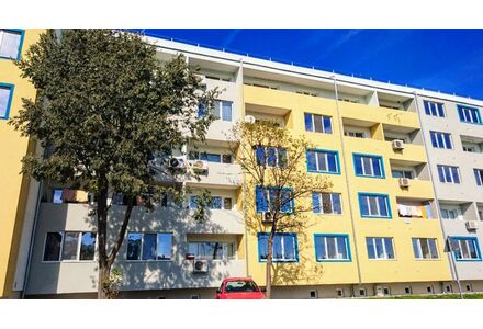 Квартира 3-комнатная 2+1 в Бургасе площадь 72м² 4 этаж