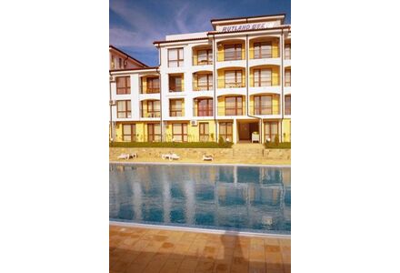 Apartment 2-room 1+1 by the sea in Nesebar (Ravda) Bulgaria area 65m² 3 floor