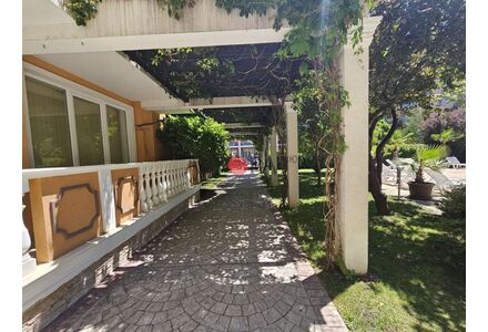 Квартира 2-комнатная 1+1 у моря в Несебре (Солнечный Берег) площадь 90м² 2 этаж