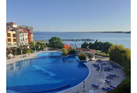 Apartment 3-room 2+1 by the sea in Pomorie (Aheloy) Bulgaria area 110m² 2 floor