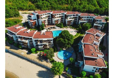 Квартира 3-комнатная 2+1 у моря в Несебре (Елените) площадь 151м² 4 этаж