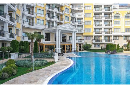 Квартира 3-комнатная 2+1 в Несебре (Святой Влас) площадь 105м² 3 этаж