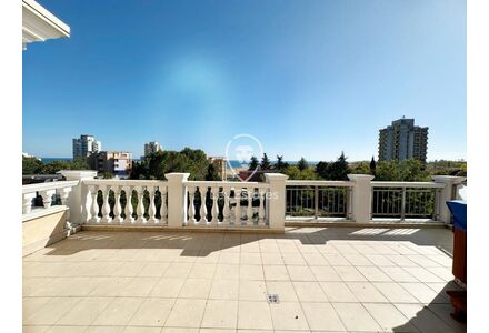 Квартира 3-комнатная 2+1 в Несебре площадь 155м² 6 этаж