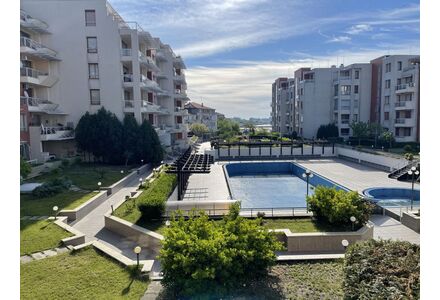 Apartment 2-room 1+1 in Pomorie Bulgaria area 93m² 3 floor