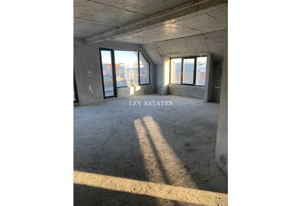 Квартира 4-комнатная 3+1 в Несебре площадь 300м² 3 этаж