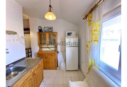 Apartment 1-room 1+0 studio in Pomorie Bulgaria area 33m² 5 floor