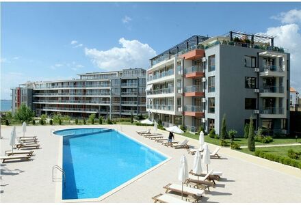 Apartment 1-room 1+0 studio by the sea in Nesebar (Sveti Vlas) Bulgaria area 46m² 3 floor