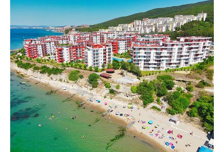 Apartment 3-room 2+1 by the sea in Nesebar (Sveti Vlas) Bulgaria area 100m² 2 floor