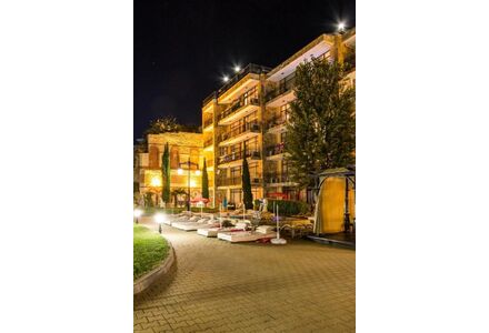 Квартира 2-комнатная 1+1 у моря в Несебре (Святой Влас) площадь 80м² 4 этаж