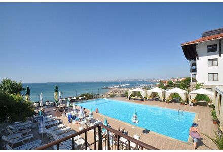 Apartment 2-room 1+1 by the sea in Nesebar (Sveti Vlas) Bulgaria area 45m² 