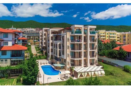 Квартира 3-комнатная 2+1 у моря в Несебре (Святой Влас) площадь 87м² 3 этаж