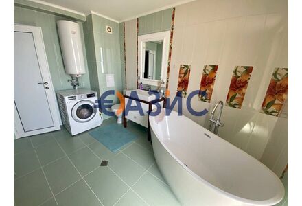 Квартира 4-комнатная 3+1 в Несебре площадь 460.1м² 7 этаж