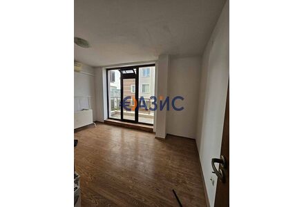 Квартира 3-комнатная 2+1 в Несебре площадь 148м² 3 этаж
