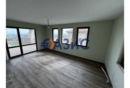 Квартира 4-комнатная 3+1 в Поморие площадь 217м² 2 этаж