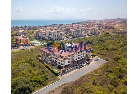 Квартира 3-комнатная 2+1 в Несебре площадь 123м² 4 этаж