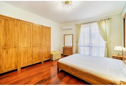 Коммерческая недвижимость у моря в Варне 660м²
