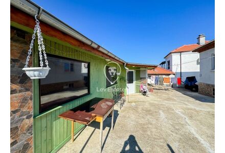 Дом в Карнобате (Сырнево) площадь 127м²